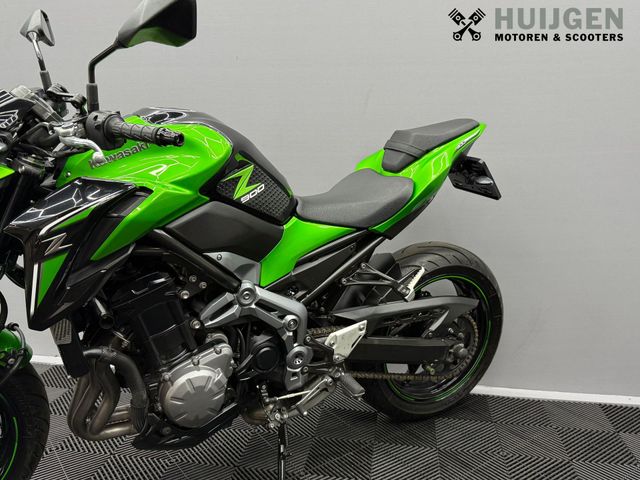 kawasaki - z900