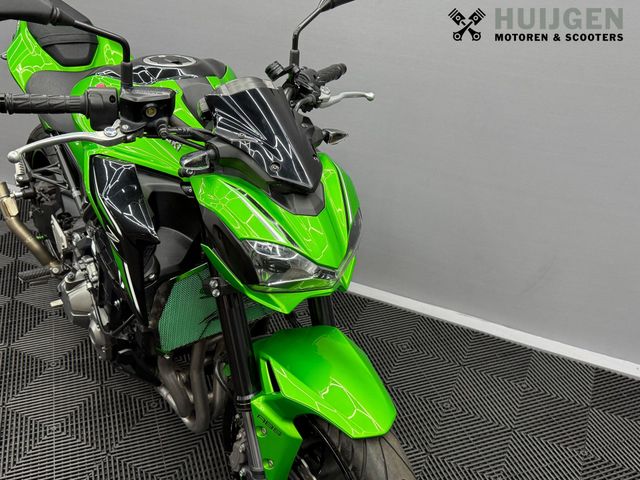 kawasaki - z900