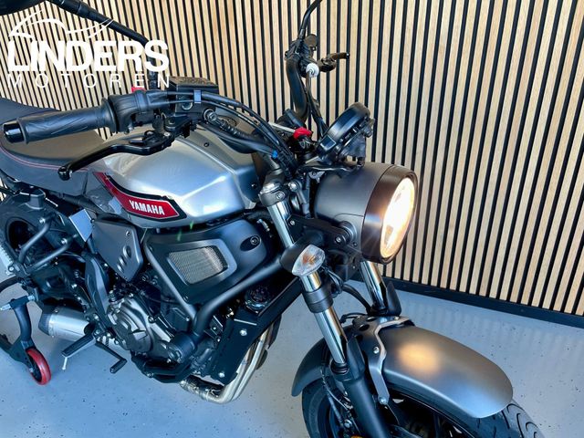 yamaha - xsr-700-abs