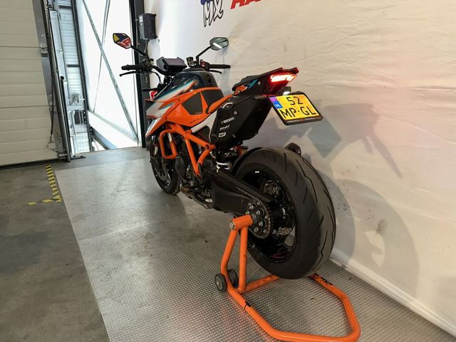 ktm - 1290-super-duke-r