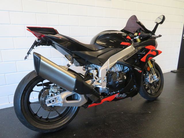 aprilia - rsv-4-factory-aprc