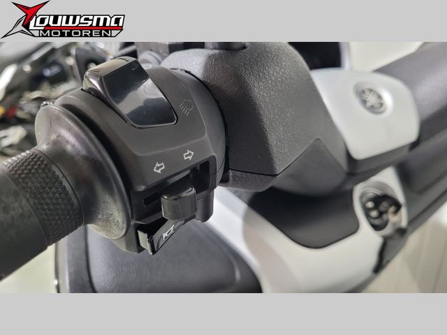 yamaha - x-max-250-abs