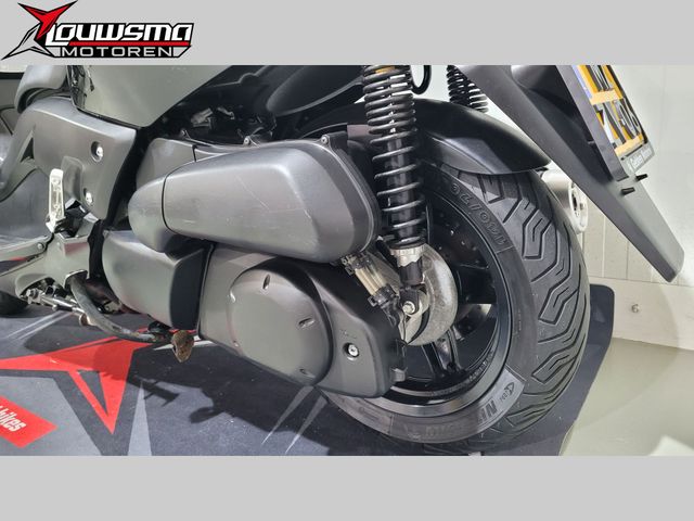 yamaha - x-max-250-abs