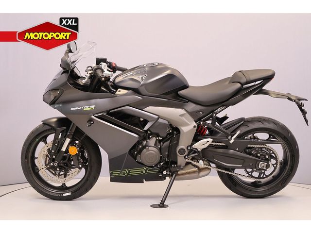 triumph - daytona-660