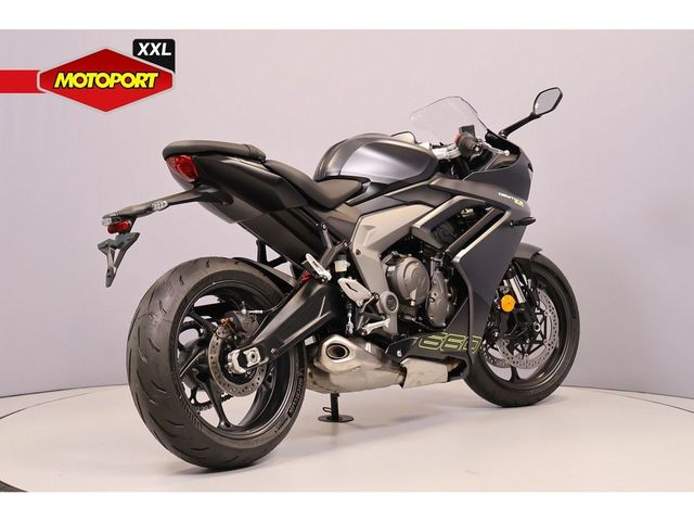 triumph - daytona-660