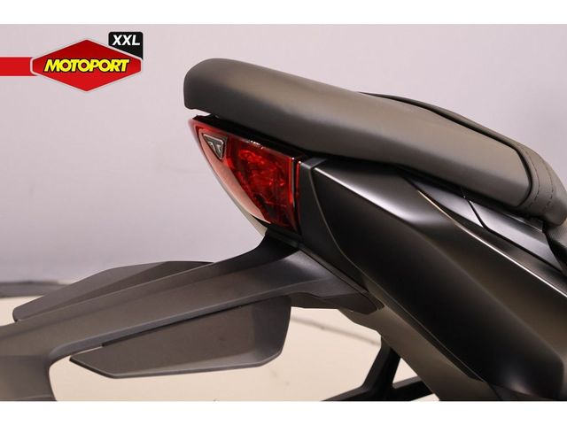 triumph - daytona-660