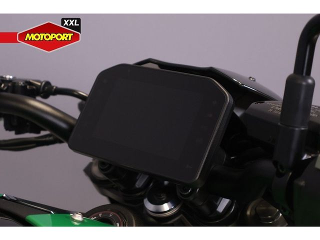 kawasaki - z900