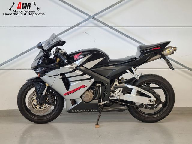 honda - cbr-600-rr