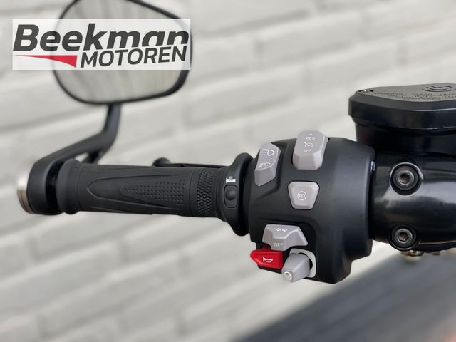 triumph - rocket-3-storm-gt