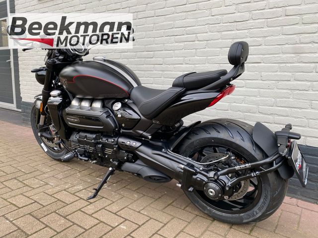 triumph - rocket-3-storm-gt