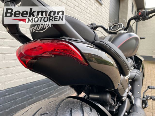 triumph - rocket-3-storm-gt