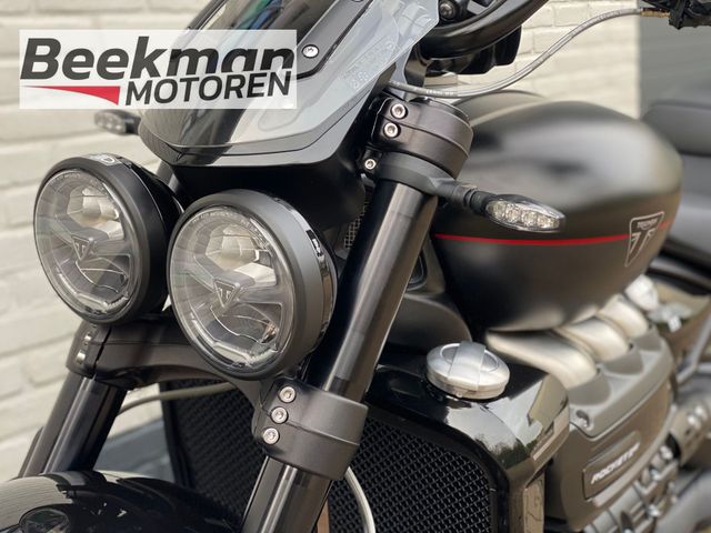 triumph - rocket-3-storm-gt