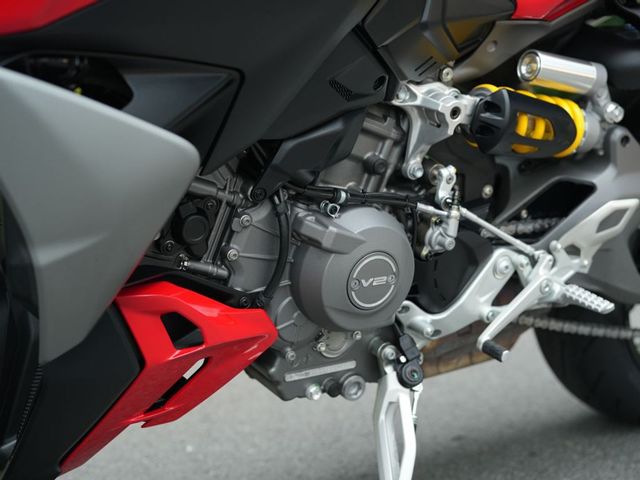 ducati - streetfighter-v2