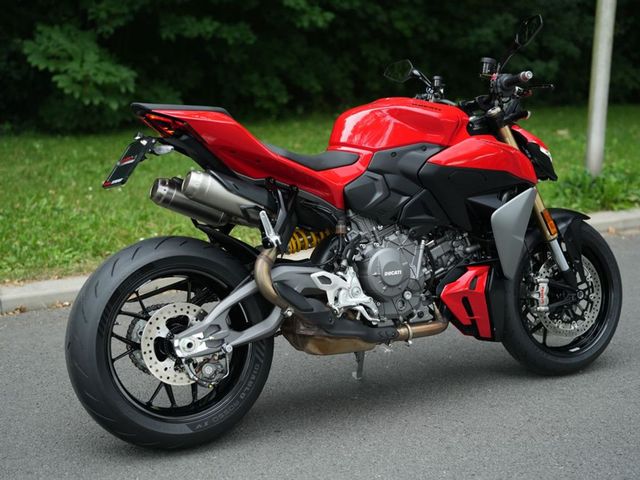 ducati - streetfighter-v2