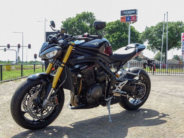triumph - speed-triple-1200-rs