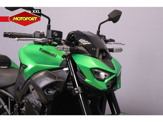 kawasaki - z900