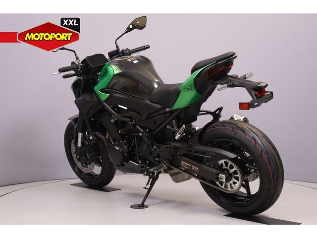 kawasaki - z900