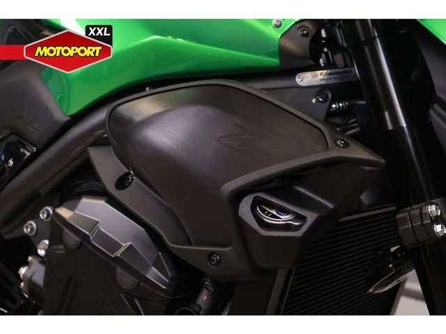 kawasaki - z900