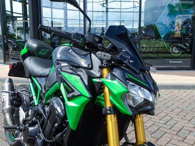 kawasaki - z900
