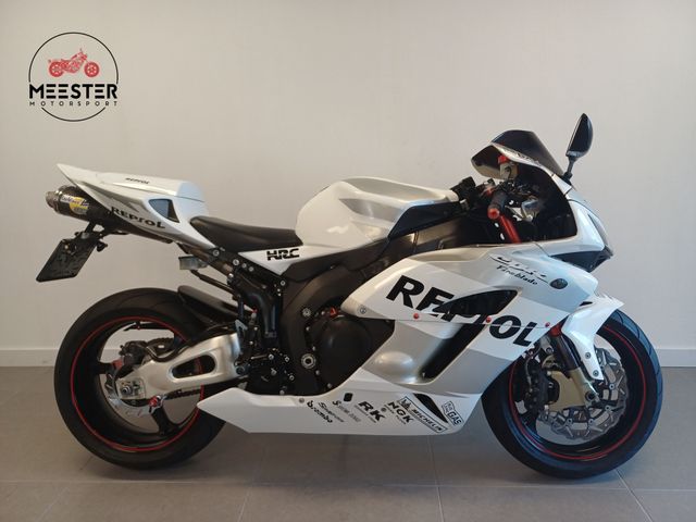 honda - cbr-1000-rr-fireblade