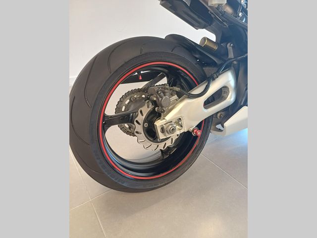 honda - cbr-1000-rr-fireblade