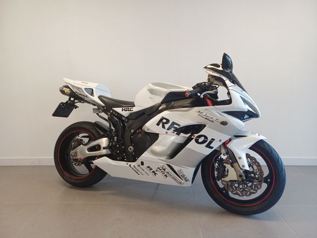 honda - cbr-1000-rr-fireblade
