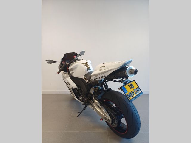 honda - cbr-1000-rr-fireblade
