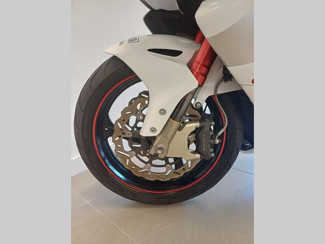 honda - cbr-1000-rr-fireblade