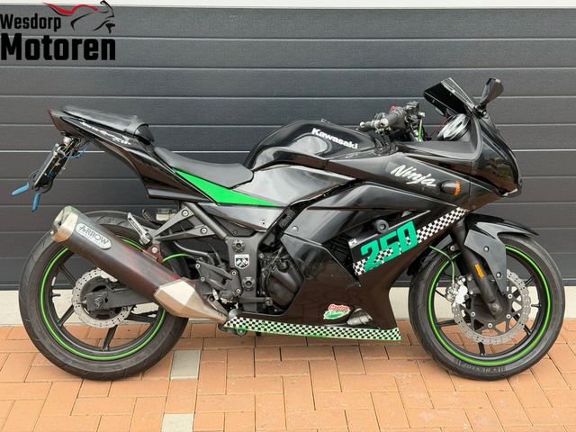 kawasaki - 250-r-ninja
