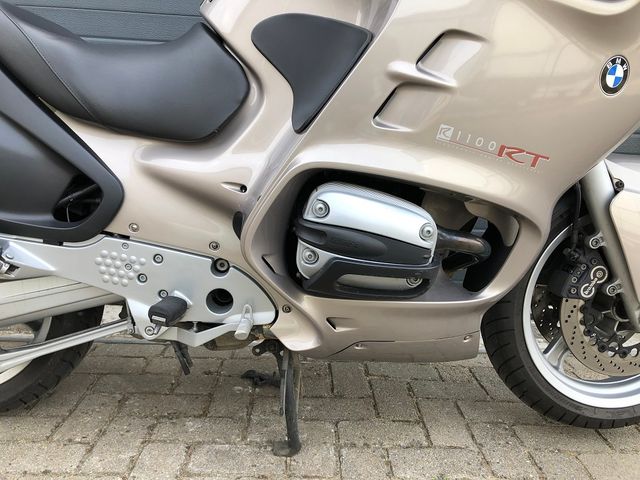 bmw - r-1100-rt