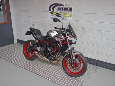 KAWASAKI Z650 – foto 3
