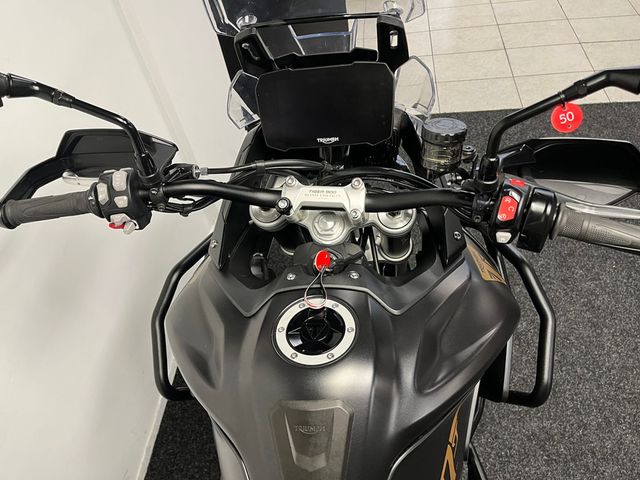 triumph - tiger-900-bond-edition