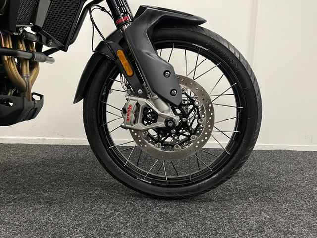 triumph - tiger-900-bond-edition