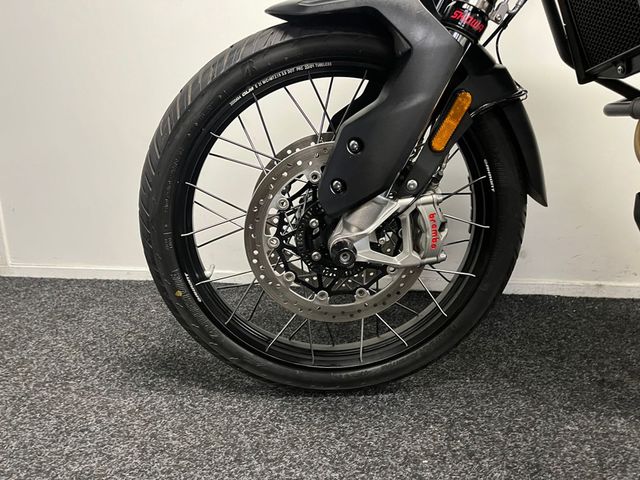 triumph - tiger-900-bond-edition