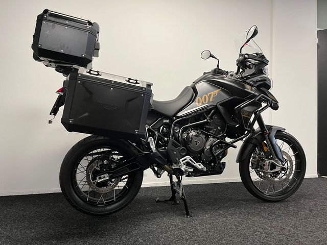 triumph - tiger-900-bond-edition