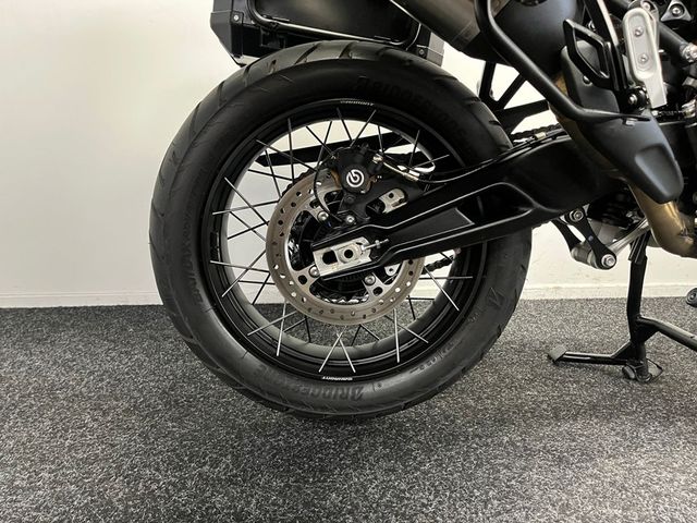 triumph - tiger-900-bond-edition