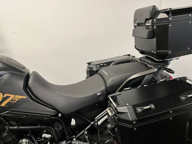 triumph - tiger-900-bond-edition