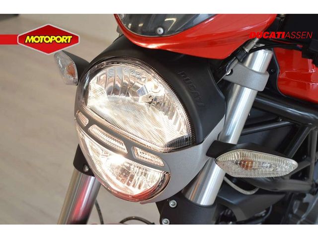 ducati - monster-696