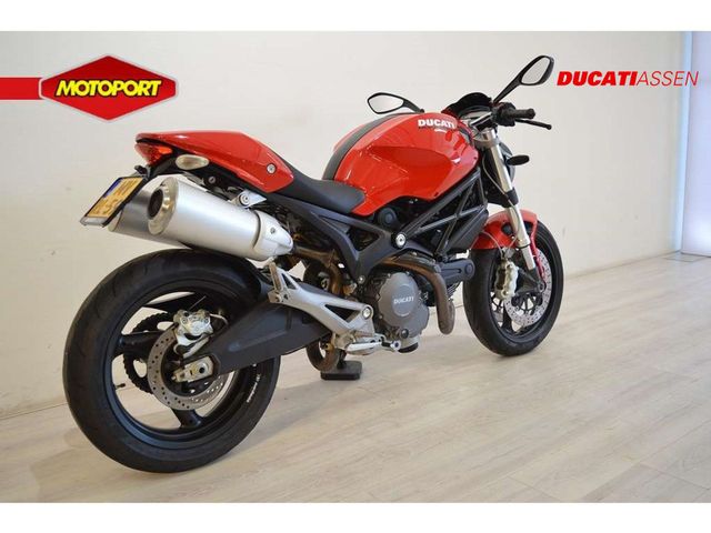 ducati - m-696