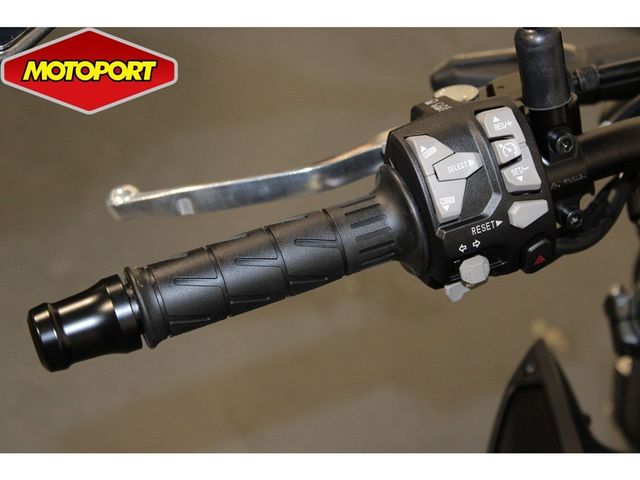 kawasaki - z900