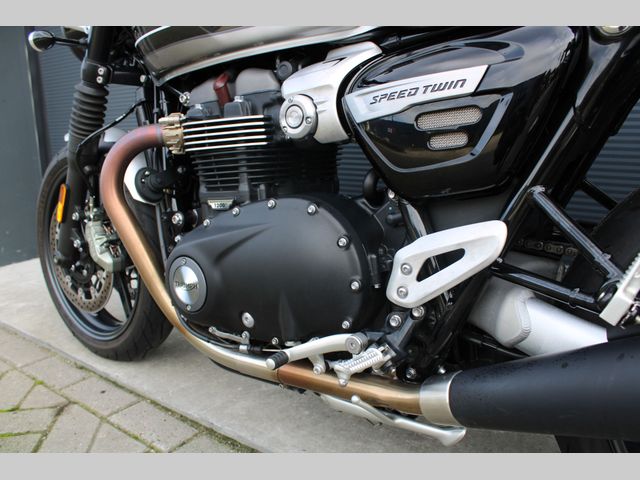 triumph - speed-twin-1200