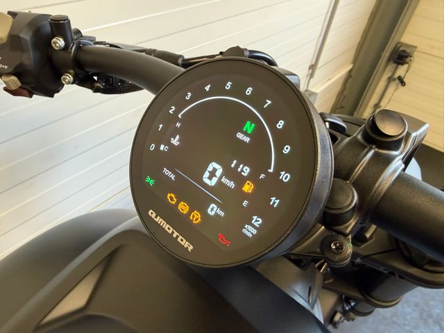 QJMOTOR - srv-600-v
