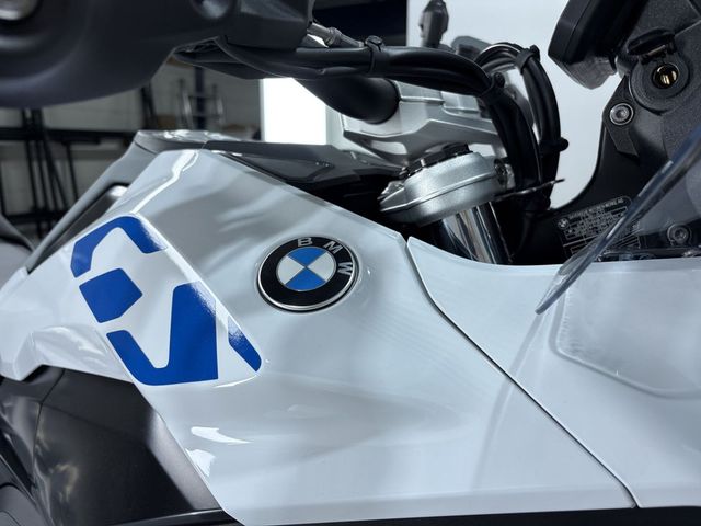 bmw - r-1300-gs