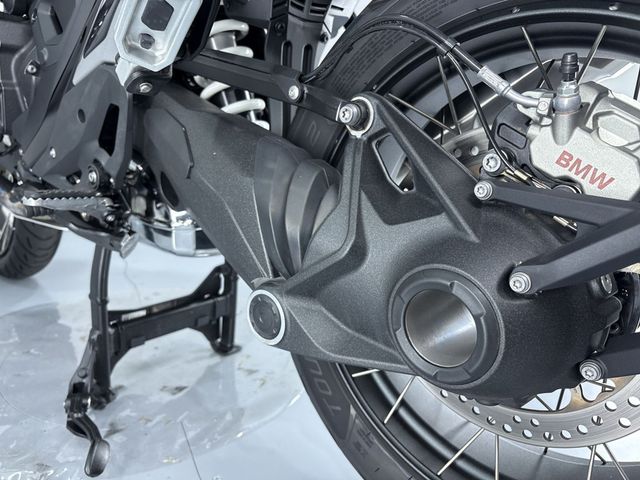 bmw - r-1300-gs