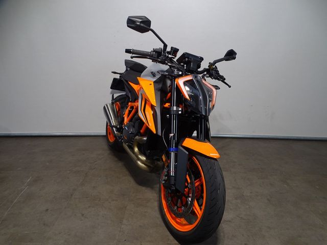 ktm - 1290-super-duke-r