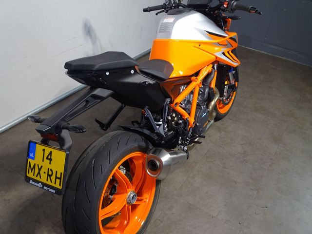ktm - 1290-super-duke-r