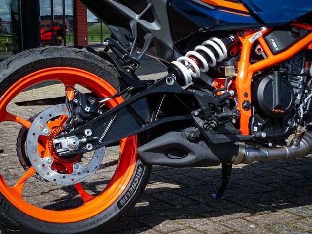 ktm - 390-duke
