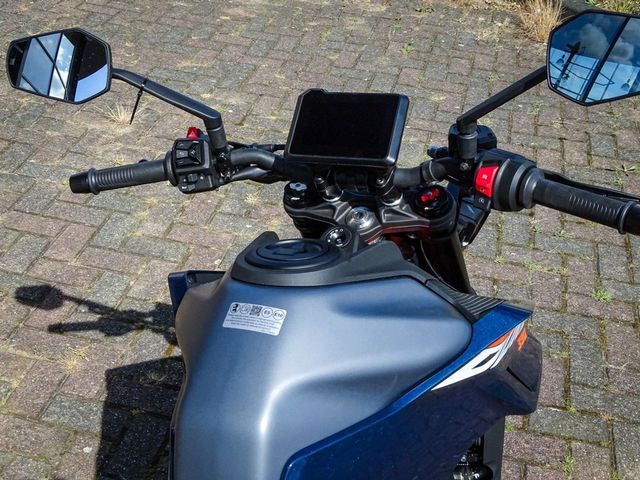 ktm - 390-duke