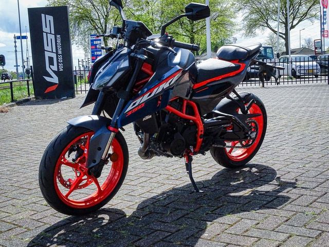 ktm - 390-duke