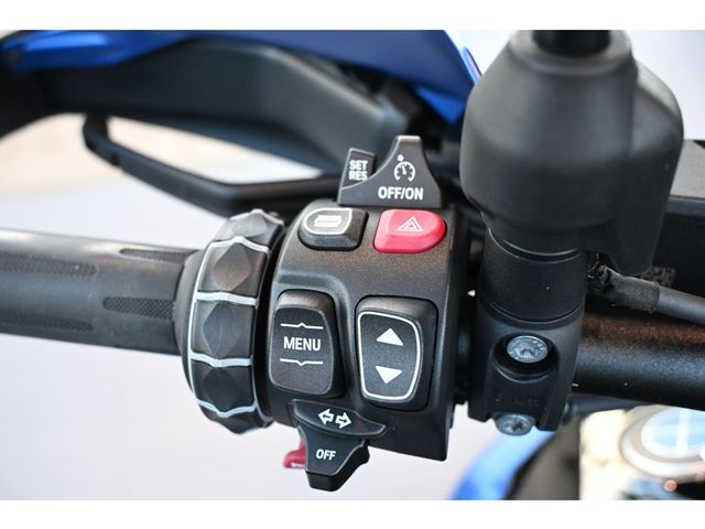 bmw - r-1300-gs